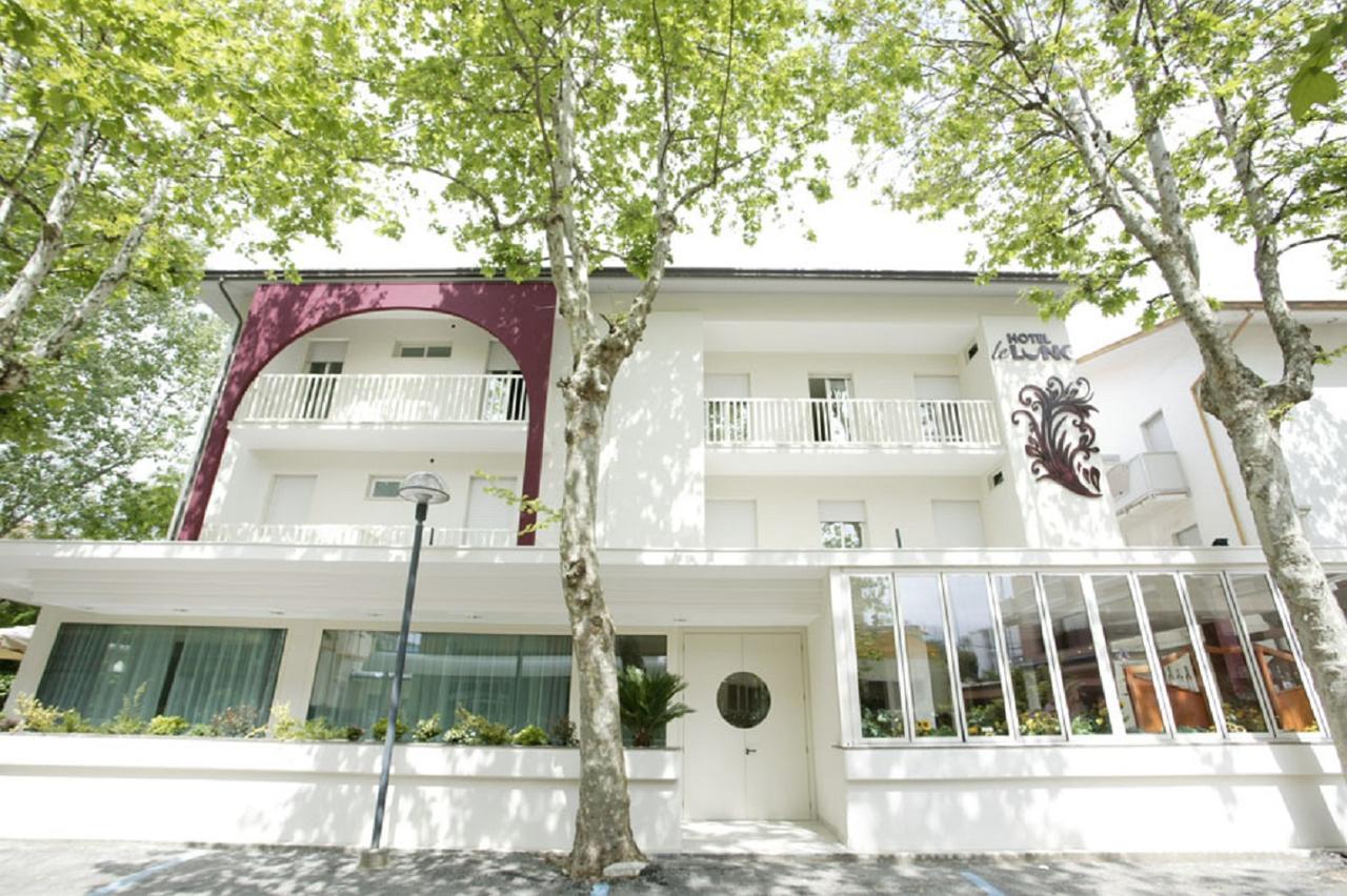 Hotel Le Lune Гатео а Маре Екстериор снимка