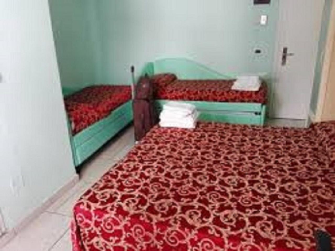 Hotel Le Lune Гатео а Маре Екстериор снимка