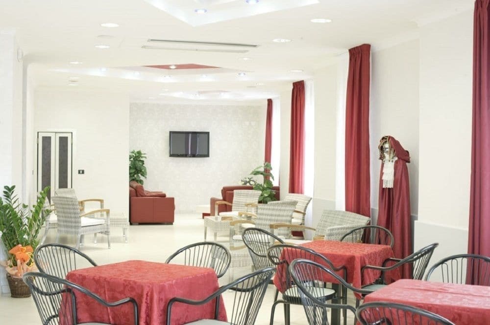 Hotel Le Lune Гатео а Маре Екстериор снимка
